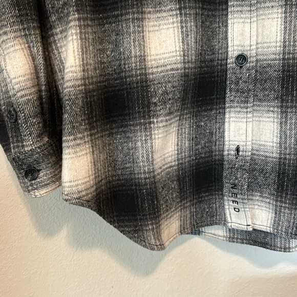 NEED SUPPLY LONG WOOLY PLAID SHACKET L - Picture 4 of 5